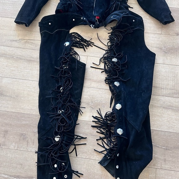 Harley-Davidson Black Leather Jacket with Fringe and Red Lining - Picture 2 of 7